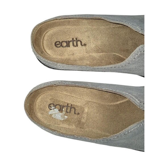 Earth~Women’s Beige Round Toe Rubbed Suede Casual Slip On Flat Mules~Size 9W - Picture 3 of 6